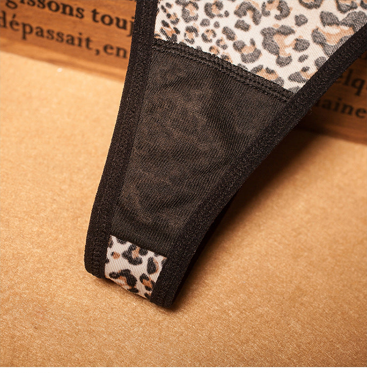 Tanga con encaje leopardo