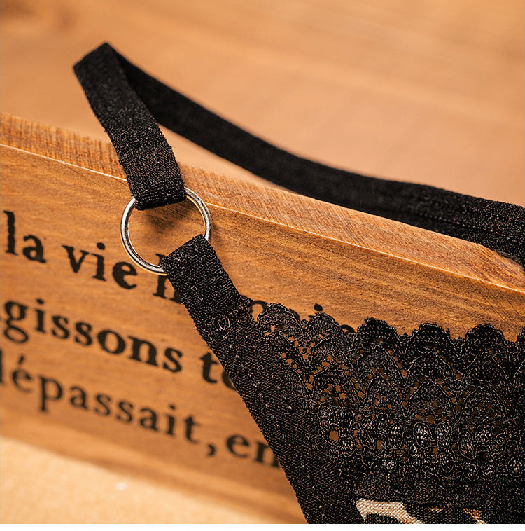 Tanga con encaje leopardo