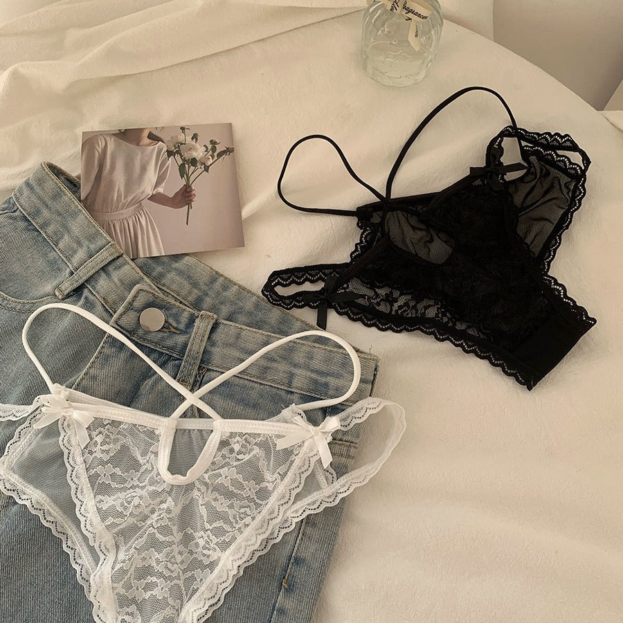 Tanga con encaje floral con lazo y cintas elásticas