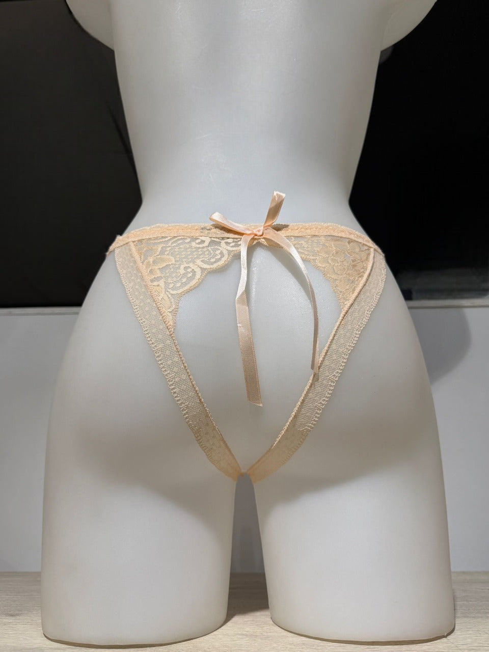 Braga Brasileña Encaje con Apertura Inferior