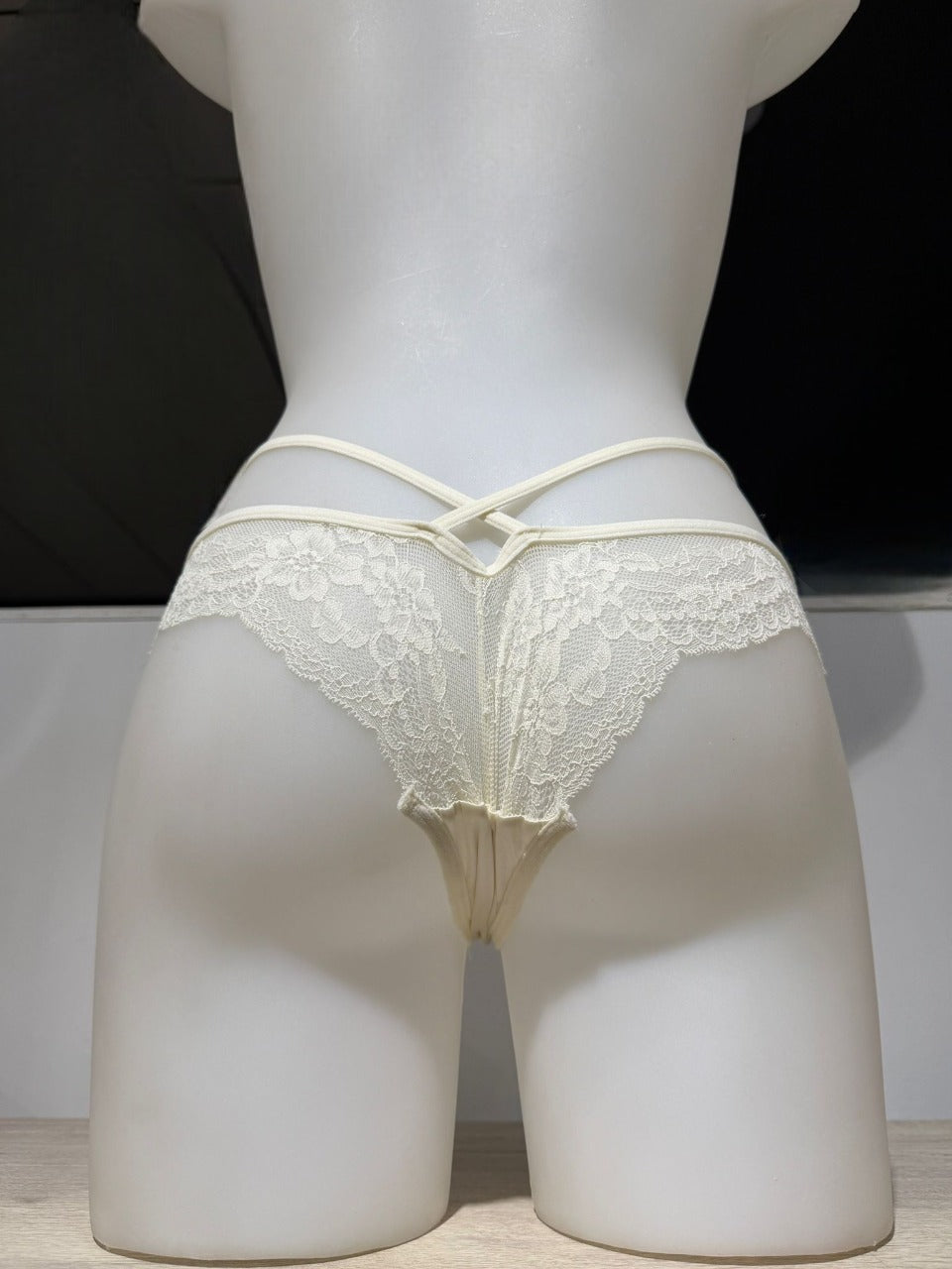 Braga con encaje y cintas laterales elásticas