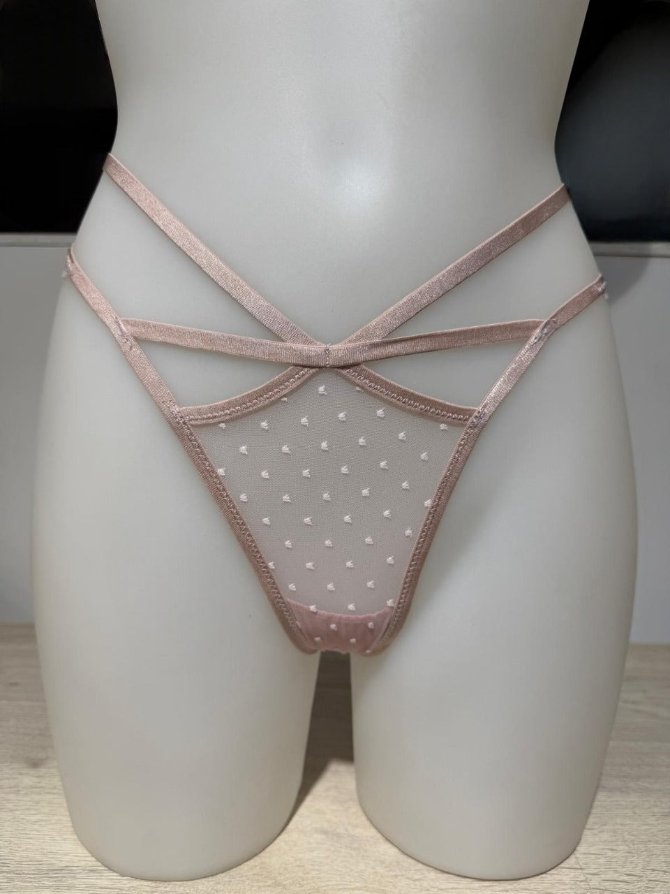 Braga brasileña Lunares con Encaje