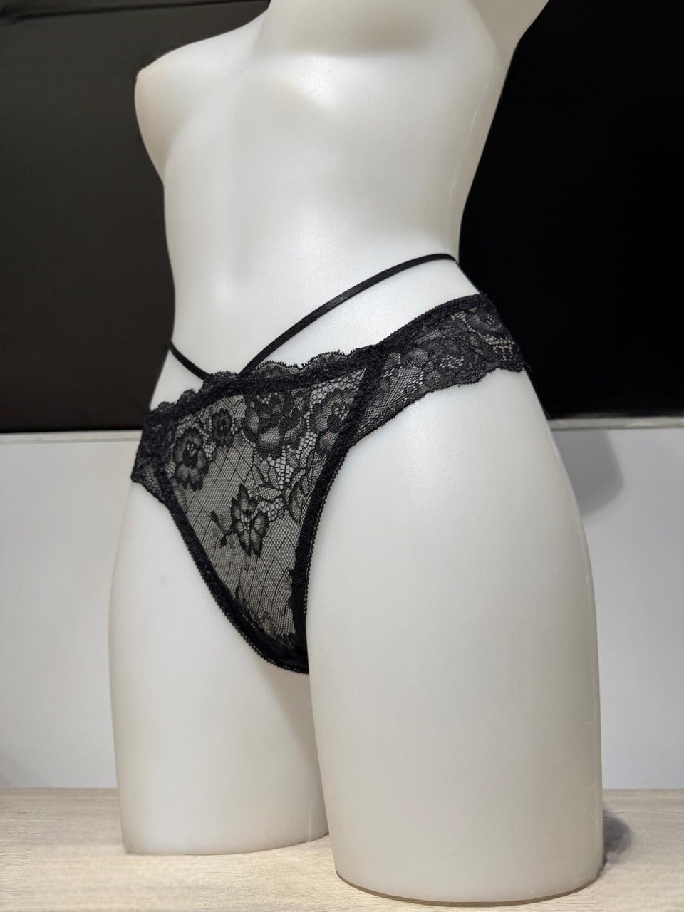 Braga Encaje con cintas laterales