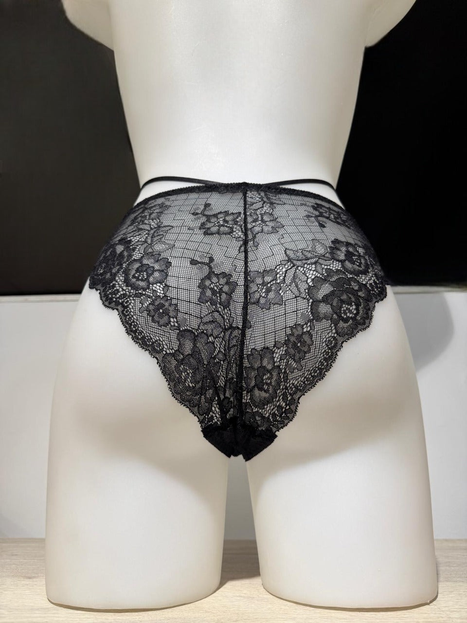 Braga Encaje con cintas laterales