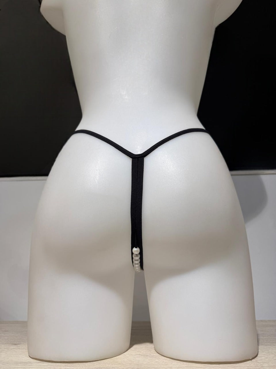 Tanga Mariposa con perlas y cinta elástica