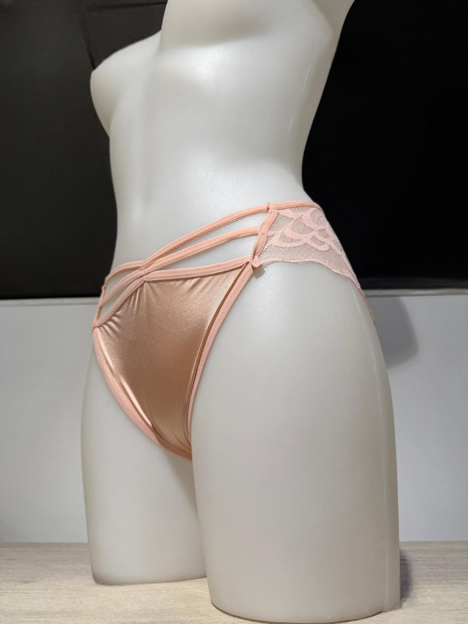 Braga con encaje y cintas frontales elásticas