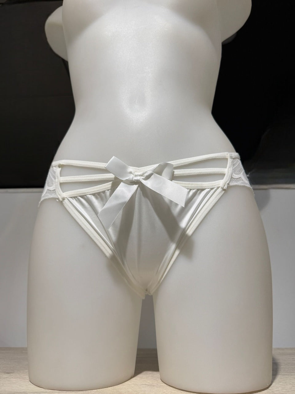 Braga con encaje y cintas frontales elásticas