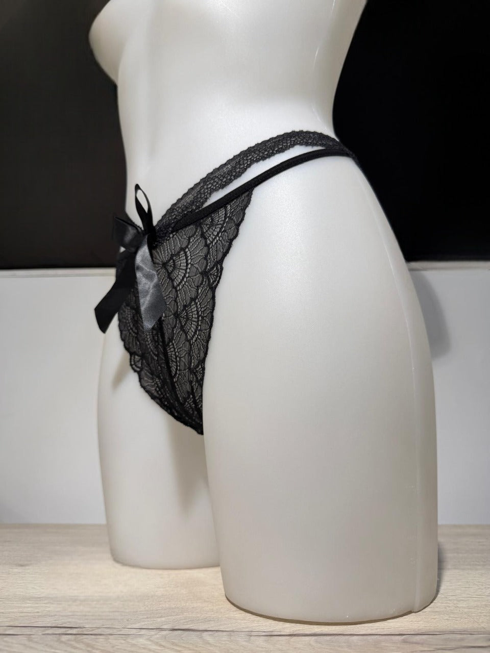 Tanga Lateral Encaje Lazo