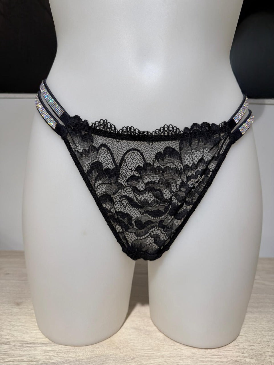 Tanga Lateral Brillante